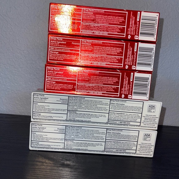 Colgate tooth paste - Picture 2 of 3